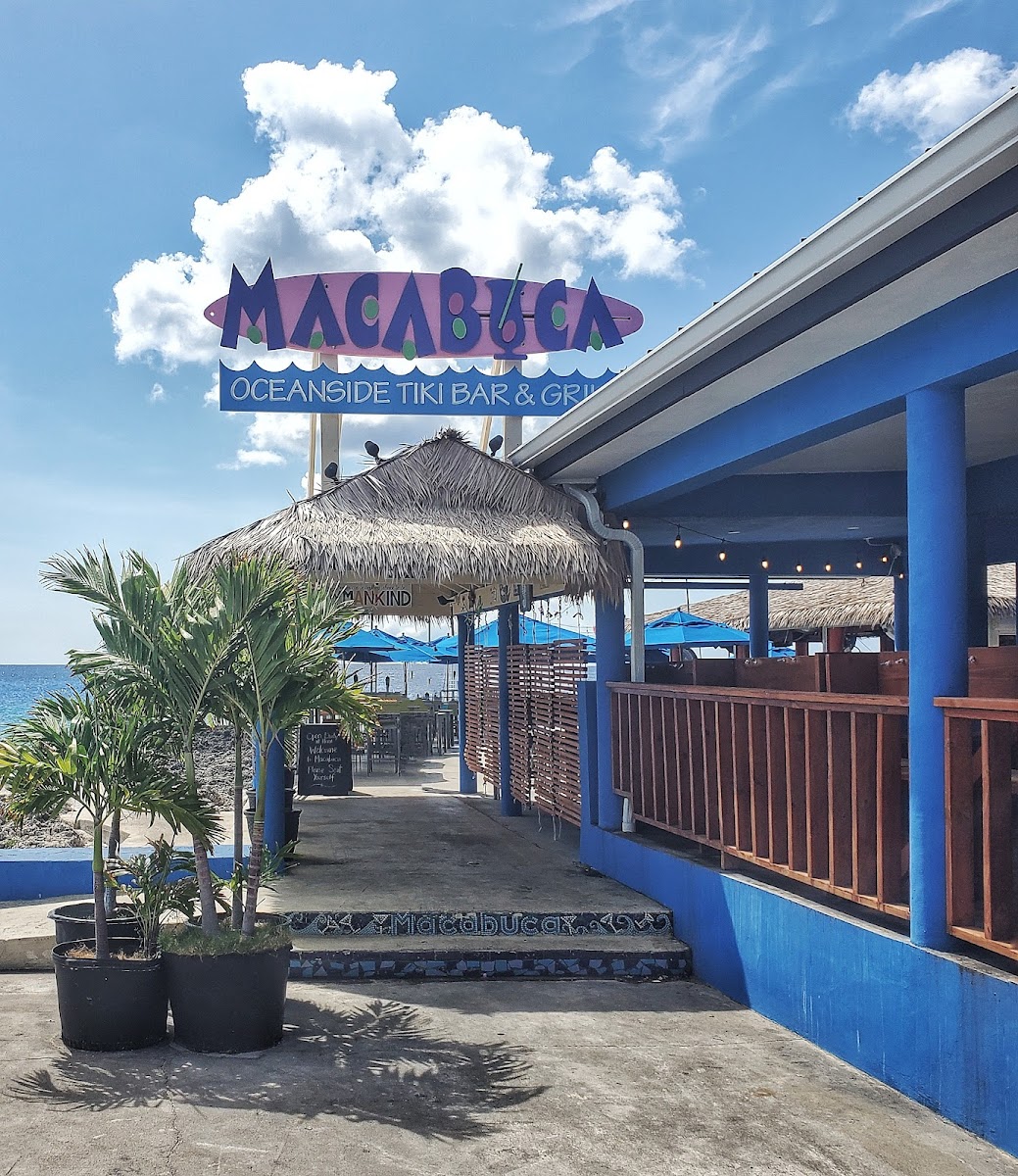 Cracked Conch Restaurant & Macabuca Tiki Bar